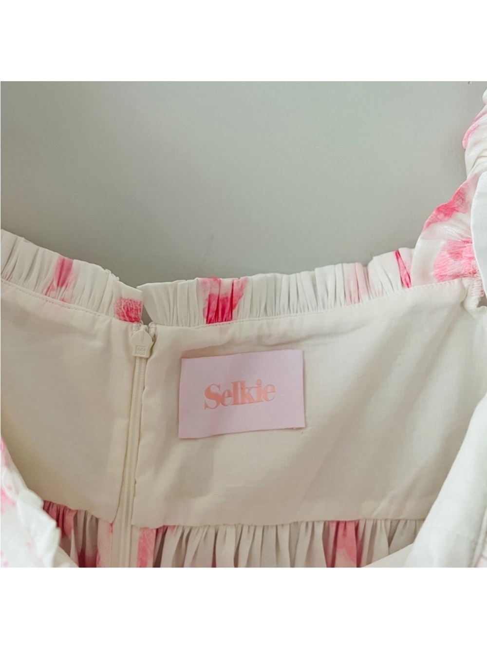 Selkie kiss on the lips corset dress - Picture 2 of 3